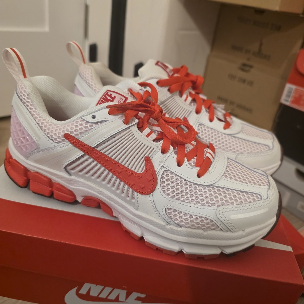 Nike Vomero 5 Summit White and Crimson